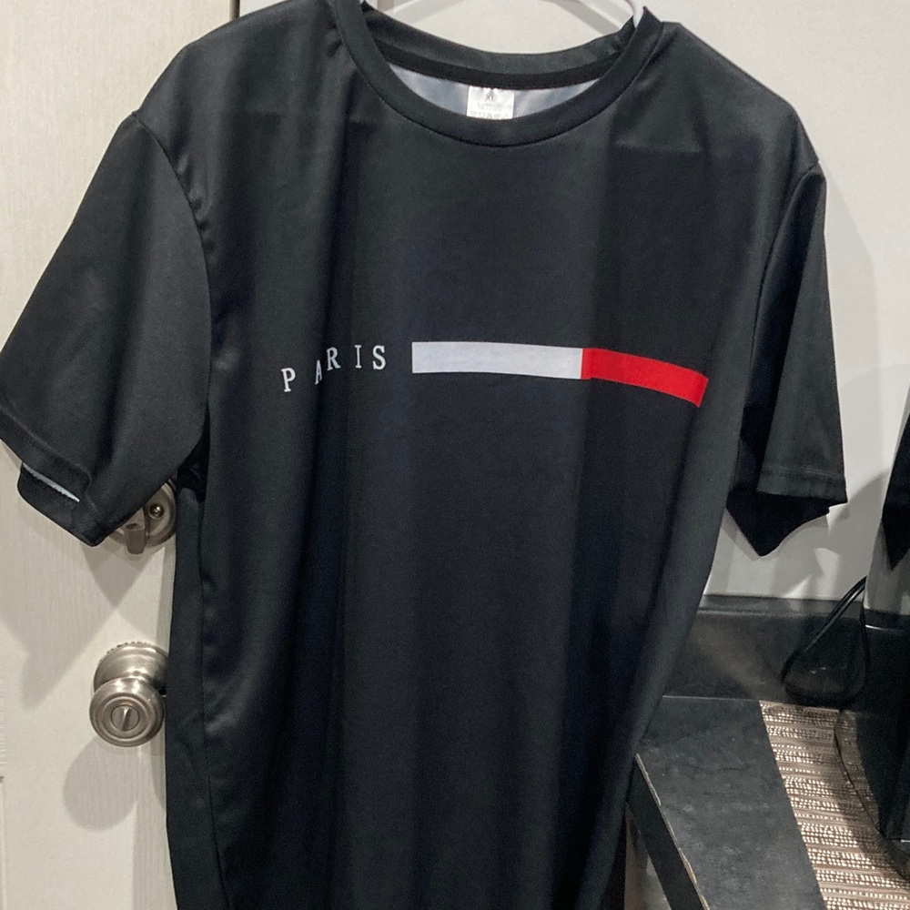 Black Paris Graphic Men's T-Shirt  W/ Pants.